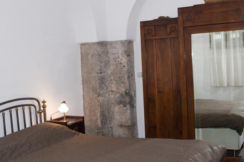 فيلا Palazzo D'Orsi Calvanico الغرفة الصورة